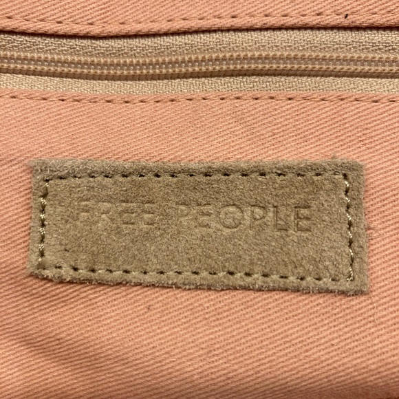 NWT FREE PEOPLE New Horizons Weekender Duffel Bag in Cactus - Picture 8 of 8